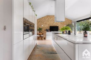 Photo 21- click for photo gallery